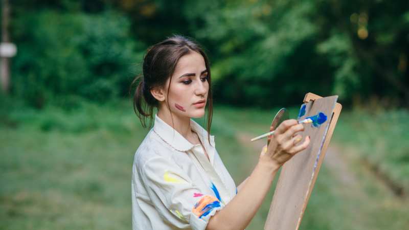 Why Do Painters Matter When Natural Light Changes How Colors Look Throughout the Day?
