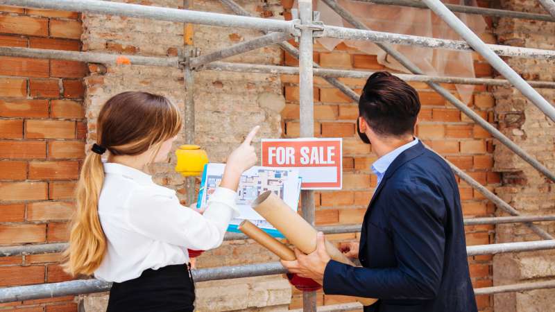 Selling a House in Keller, TX: A Practical Guide to Timing, Offers, and Closing